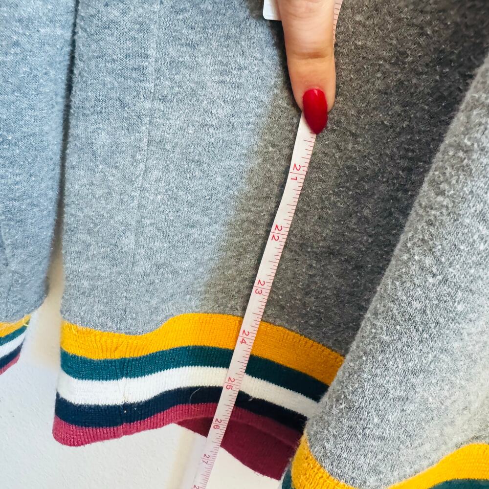 SEATTLE Space Needle Grey Gray Red Gold White Logo Stripe $85 Pullover Sweater S - Picture 8 of 11